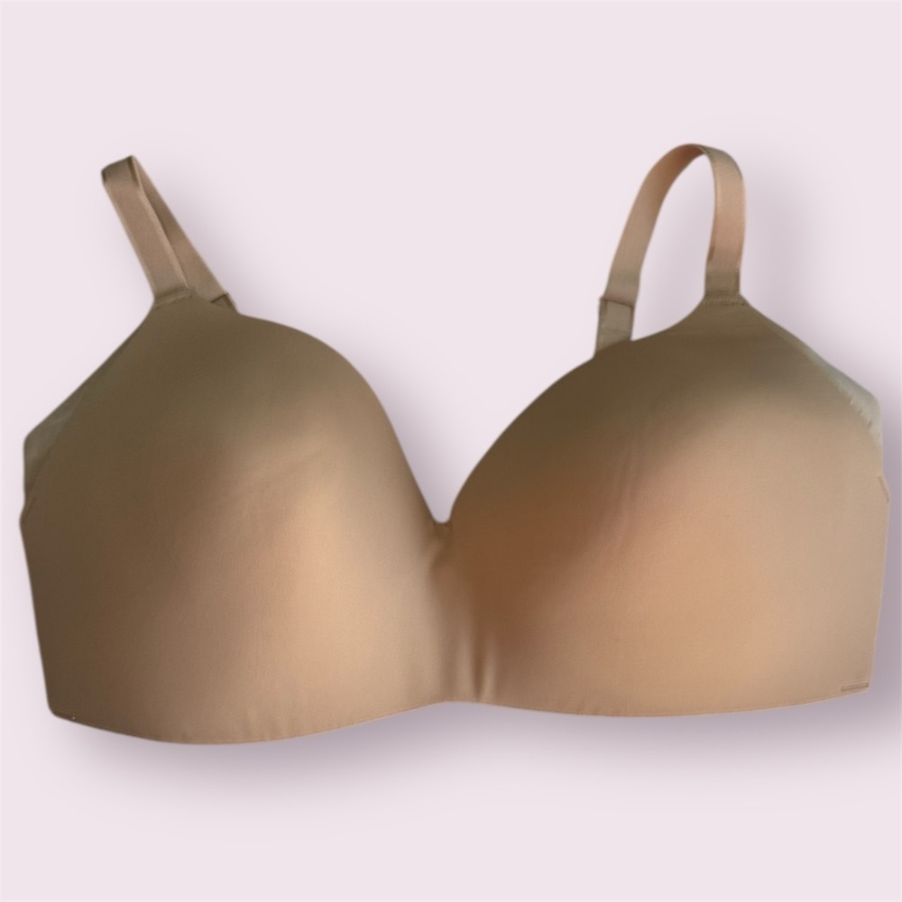 Knix Nude Wing Woman Contour Seamless Wire Free Bra sz 40E